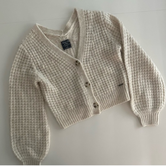 Abercrombie & Fitch Sweaters - A&F • Cream Waffle Knit Cozy Button Up Cardigan Sweater • Size Small